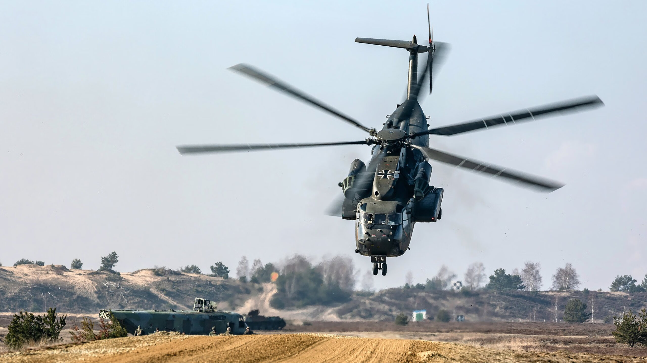 开云官网首页-_城市夜市赛：独特夜间体验带来无限惊喜_，城市夜市街景图片